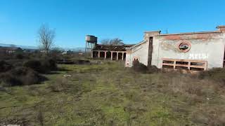 SOBREVOLANDO LOS ANTIGUOS TALLERES DE RENFE DE LA PLACA(PONFERRADA)