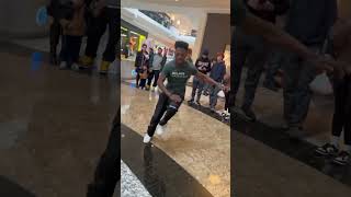 had the WHOLE MALL watching 🤯 #floorzitake