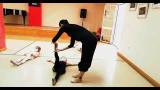 Clases de Ballet - Calentamiento II - con Marcela Lacourt Salinas, profesora de la Escuela Albéniz