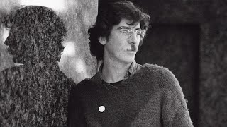 Charly Garcia -  Yendo de la cama al Living