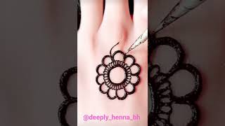 Free henna tutorials ✨️ henna designs#bahrain #henna #hennaforall #mehndidesign /أفضل تصميم الحناء