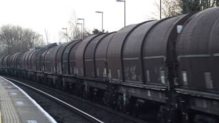 60015 tones past Tamworth working Wolverhampton-Immingham on the 22.12.14