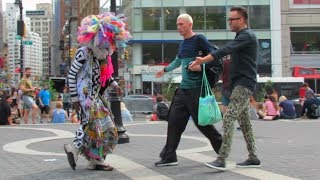 Wendell Extorts Tourists