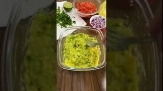 Título: "Receita de Guacamole: Delicioso e Fácil de Preparar!" #shorts