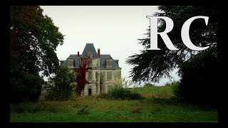 RC. Deux manoirs en déclin.