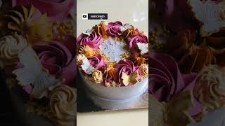 Floral Wreath Cake Decoration