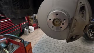 Another BMW brake job with poor camera angles.