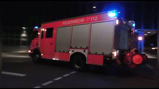 [Jahreswechsel 2021/2022 in Köln] Einsatzfahrten Feuerwehr, Rettungsdienst und Polizei zu Silvester