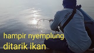 jigging pagi hari di laut Baluran