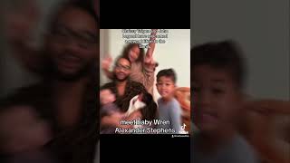 Chrissy Teigen and John Legend welcome a new baby to the family #ytshorts #itsaboy #chrissyteigen