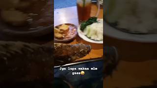 Jangan lupa makan gaes #makanikan #ikan #shoryoutube