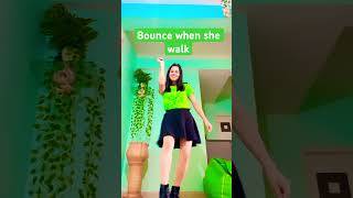 Bounce when she walk💃🏻💚#enjoyed #song # #lovedance #india#shorts #aemitripathi 🤟🏻