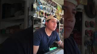 Solo entendí “ I need” 🤣| SIGUEME SUBO CONTENIDO SOBRE MADEDA #viral #fyp #ferretería #madereria