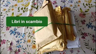 Pacchetti appena arrivati/ lo scambio di libri continua... due chiacchiere mentre scartiamo!!!