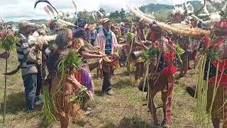 Bilimoia singing Group from Agarabi area of Kainantu - EHP during the ground breaking ceremony.