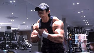 93kg 벌크업 달성한 남자의 어깨 운동