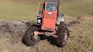 Трактор Т 40 застрял в грязи l Tractor T 40 stuck in mud