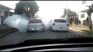 Vw Gol Quemando Caucho