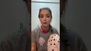 Giovanna Chaves in Instagram live