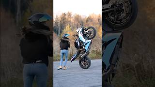 @lezitow Ride and Rock.n Roll #bike #stunt #shortsfeed #shortsviral #shorts #shots #ytshorts #bike