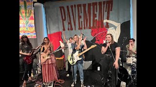 Snail Mail, Soccer Mommy, Speedy Ortiz & Bully cover Pavement's "Grounded" at Pavement Museum in NYC