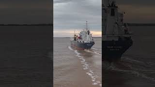 Ship goes under the Humber Bridge - M/V SCAN FJORD - DJI AIR3 4K - 6th October 2024 - SHORT