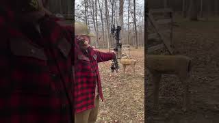 #HowTo shoot a bow #hunting #countrymusic #bowhunting