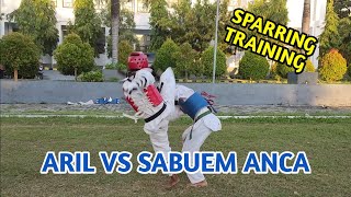 LATIHAN SPARRING, ARIL VS SABUEM ANCA (SELAYAR TAEKWONDO CLUB)