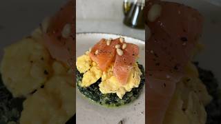 Scrambled eggs with spinach and salmon