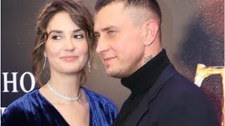 «ЗАСТУКАЛА С БЫВШЕЙ!»: МУЦЕНИЕЦЕ ЗАСТАЛА ПРИЛУЧНОГО С БЫВШЕЙ ЛЮБОВНИЦЕЙ