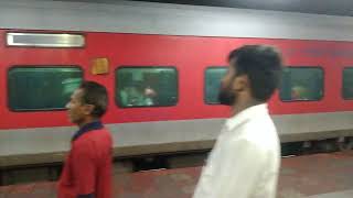 Howrah to Bangalore Express running on Platform no 1 of Vijayawada Railway Station