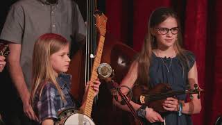 WoodSongs Kids 205: Falling Timber & Parker Malone