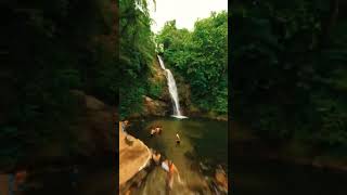 Lost among the mountains of Fiji 🌴 #travelvideographer #fijitiktok #fpvdrone