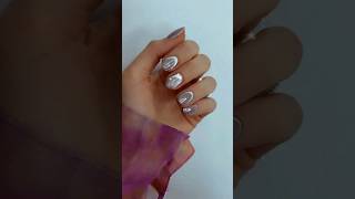 Gel Polish Crystal Cat Solotudonna 5D, vuoi realizzare questo effetto? Guarda Il Tutorial completo.