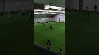 Behind the Back Pass Sets Up Trailing Player for the Goal!