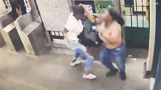 Fight breaks out at Brooklyn train station, ends in one woman's death