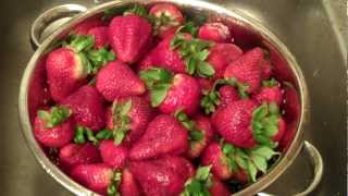 Dehydrating Strawberries