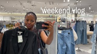 Weekend in my life as a physiotherapist | Gym + ice skating and grocery run. #weekendvlog