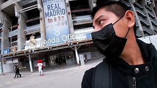 Un CULÉ haciendo el Tour del Bernabéu 😮😳