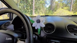 VW New Beetle Dash Mounted Vase and Plush Daisy