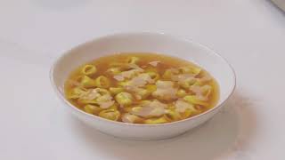 Inside Katie's Kitchen: TORTELLINI EN BRODO