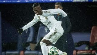 les gestes impeccable de Vinicius jr #football #soccer #vinicius #skills