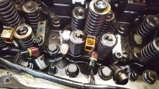 How to Replace Injectors and Cups on a Volvo D13 Part 1/2