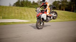 Ducati Multistrada 1200 Enduro drift a stoppie @ Motohouse