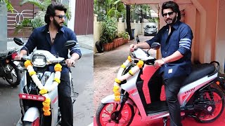 Arjun Kapoor Taking His First EV Bike BGauss RUV 350 Delivery Today