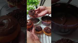 favorit banget donat topping ini🍩