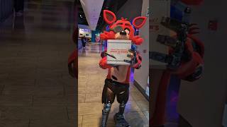 Foxy is on his way to deliver your pizza #fivenightsatfreddys #cosplay #foxy