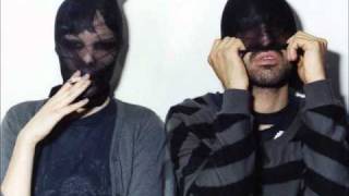 Crystal Castles - Tell me what to swallow