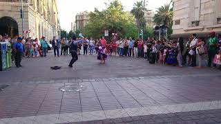 Baile en plaza de armas Santiago de Chile