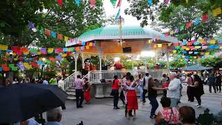 Linda tarde en parque de la marimba